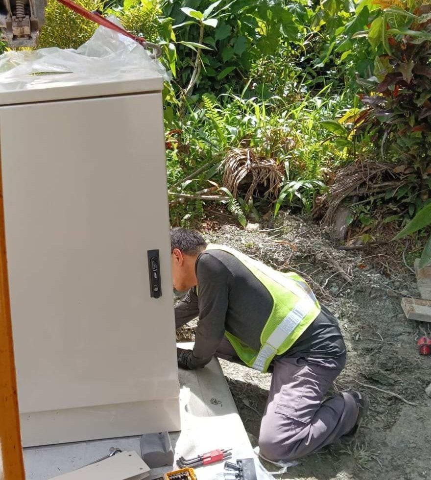 Hiremaster Micronesia project work – Roadside Cabinet, Manhole & Pole Works